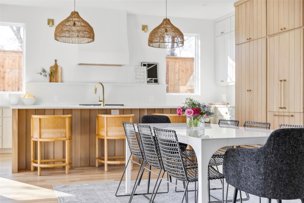 6437 Trammel Dr, Dallas, TX 75214 - photo 1