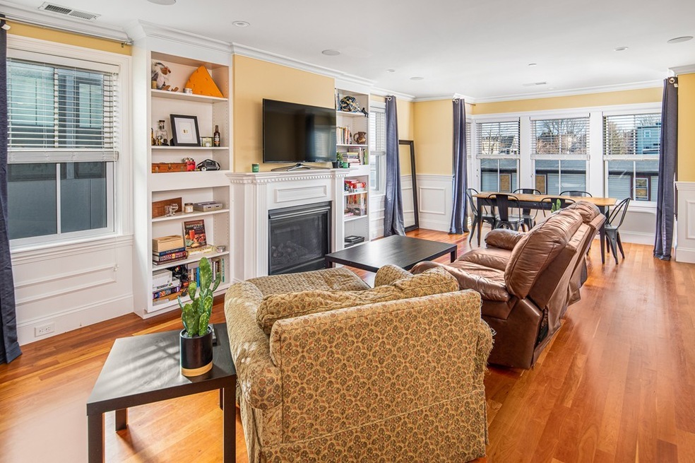 49 L St unit 6, Boston, MA 02127 - photo 1