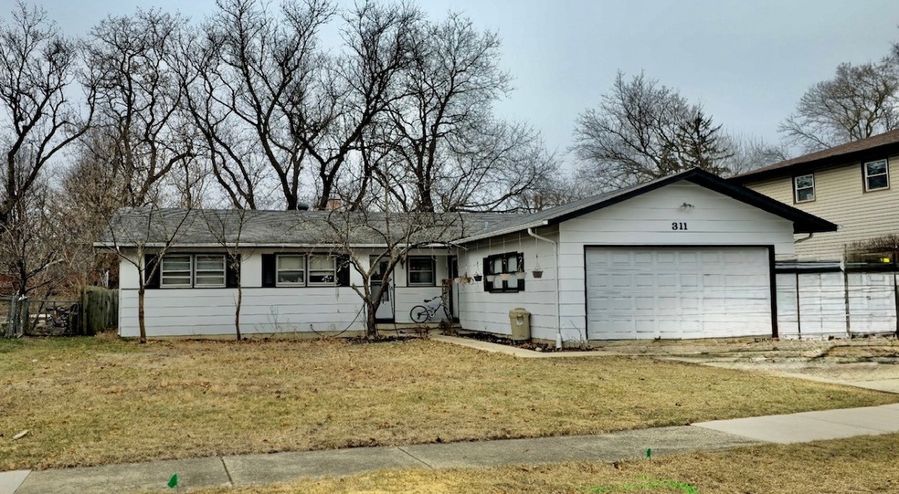 311 Sedgewick St, Carpentersville, IL 60110 - photo 1