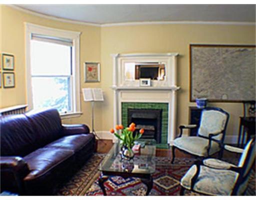 3 Exeter Park unit 1, Cambridge, MA 02140 - photo 1