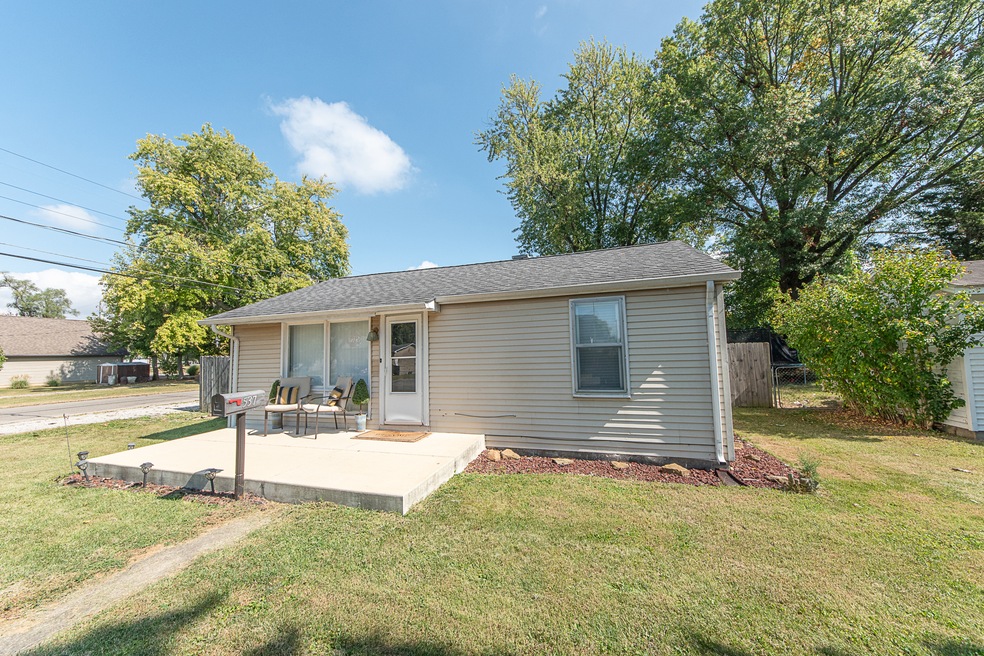 537 Cleveland St, Columbus, IN 47201 - photo 1