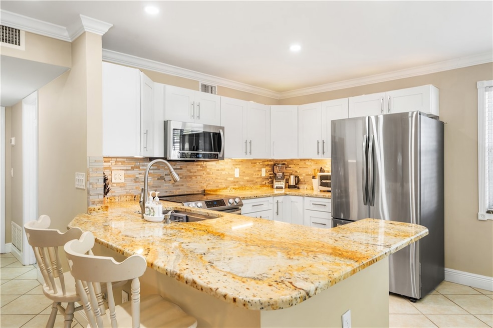 2800 Indian River Blvd unit 1, Vero Beach, FL 32960 - photo 1