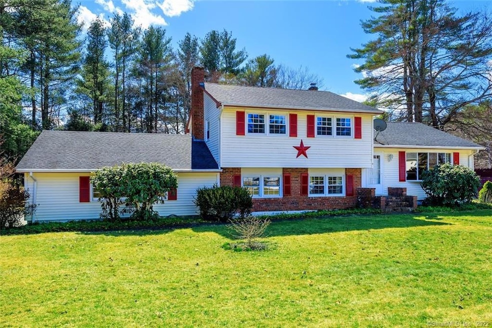 9 Seagrave St, Danielson, CT 06239 - photo 1