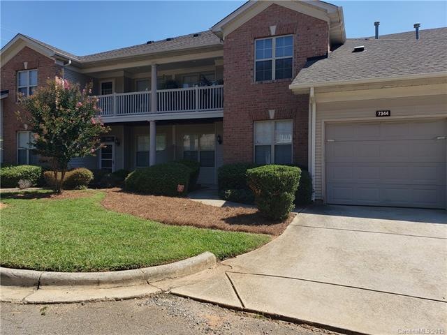 7344 Michaels Landing Dr, Charlotte NC 28262- FRON