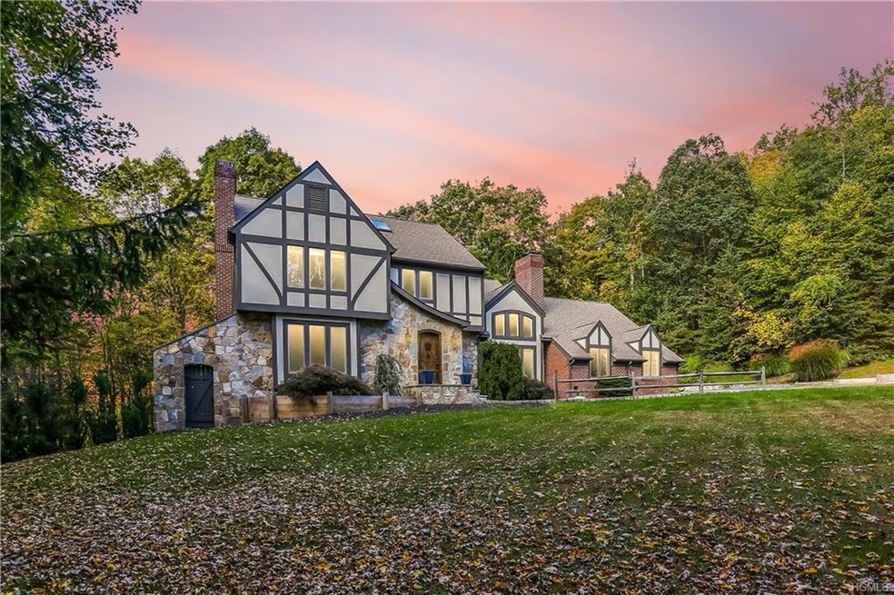 35 Mount Tom Rd, Pawling, NY 12564 - photo 1