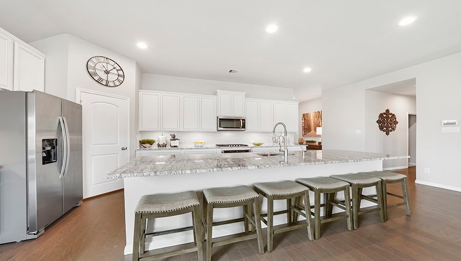 31326 Raleigh Creek Dr, Tomball, TX 77375 - photo 1