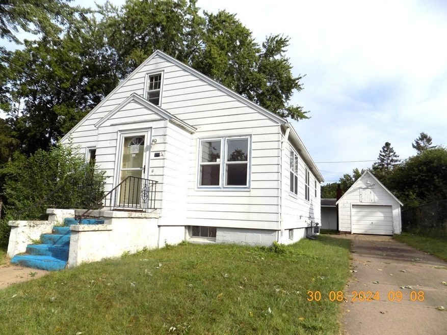 738 Gilbert St, Eau Claire, WI 54703 - photo 1