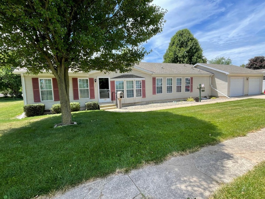 133 Warsaw St, La Porte, IN 46350 - photo 1