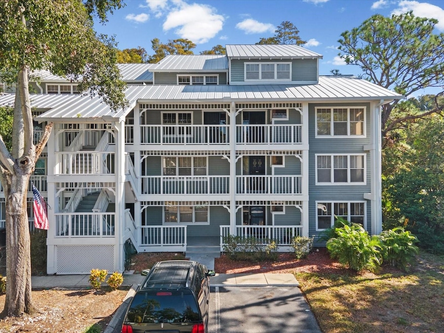 2577 Dolly Bay Dr unit 302, Palm Harbor, FL 34684 - photo 1