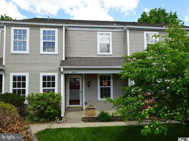 205 Barrington Ct, Palmyra, PA 17078 - photo 1
