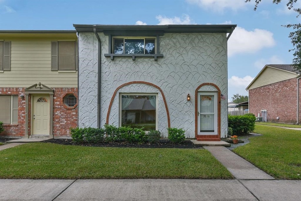 3816 Laura Leigh Dr, Friendswood, TX 77546 - photo 1