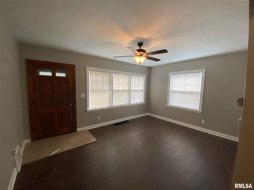 2504 Pacific St, Davenport, IA 52804 - photo 1