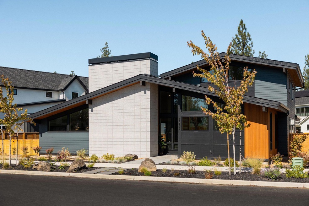 3072 NW Blodgett Way, Bend, OR 97703 - photo 1