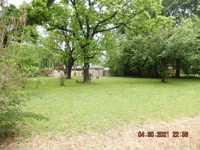 218 Betral St, Houston, TX 77022 - photo 1