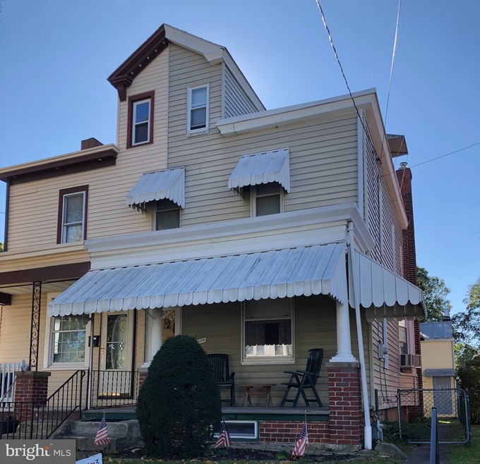 3326 Ridgeway St, Reading, PA 19605 - photo 1