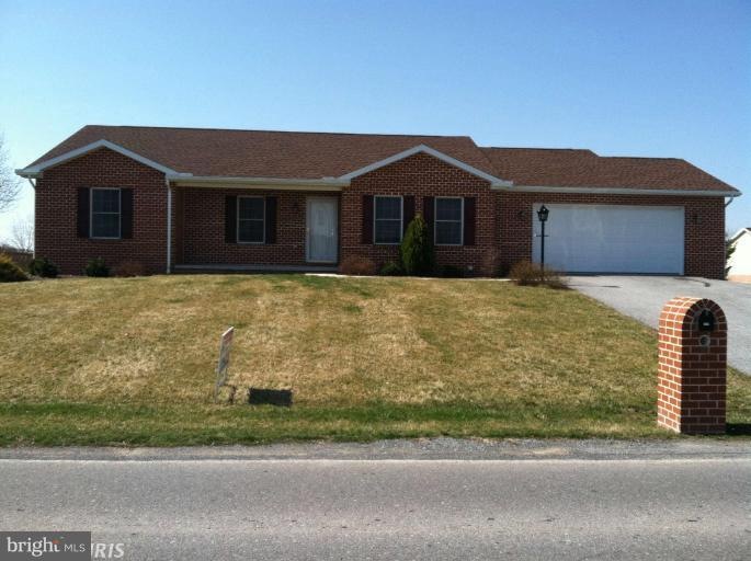 1574 Leafmore Rd, Chambersburg, PA 17202 - photo 1