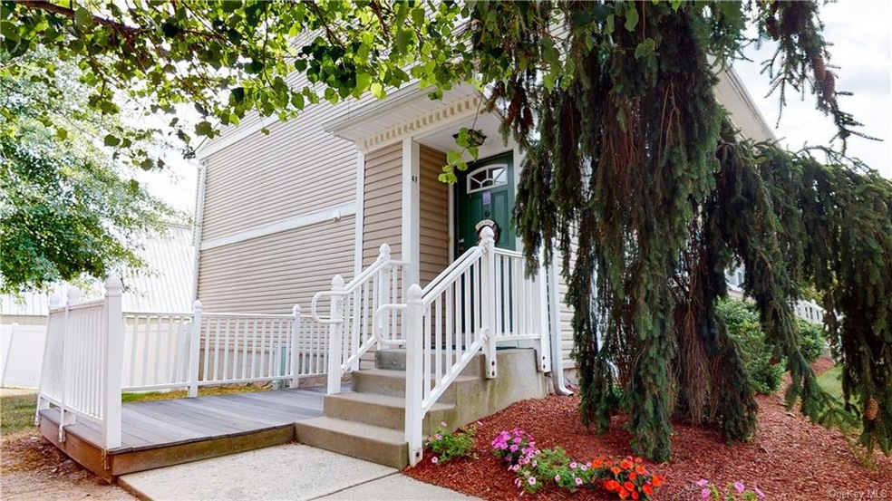 375 Salt Point Turnpike unit 4F, Poughkeepsie, NY 12603 - photo 1