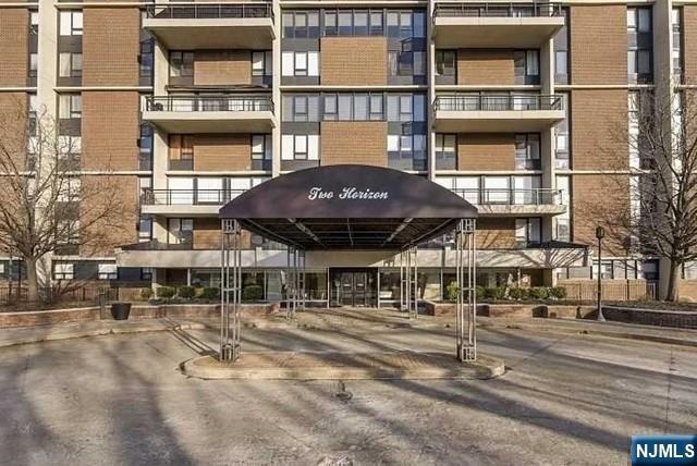 Horizon House unit 1423, Fort Lee, NJ 07024 - photo 1