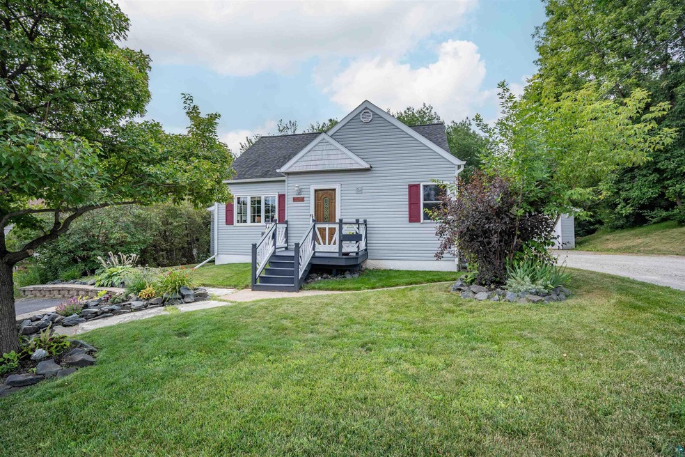 1907 Piedmont Ave, Duluth, MN 55811 - photo 1