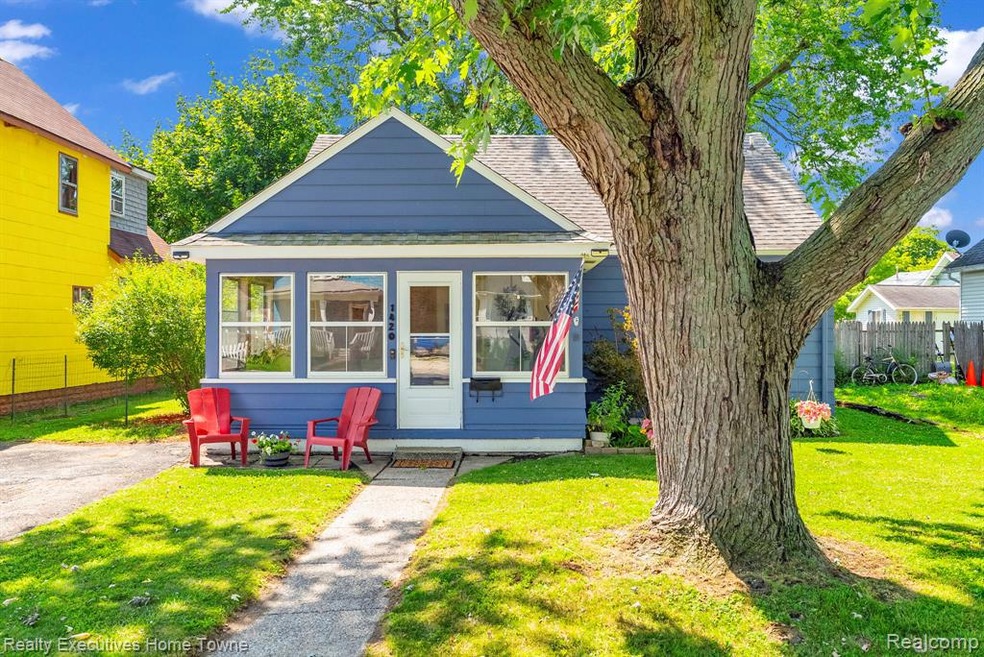 1420 Carleton St, Port Huron, MI 48060 - photo 1