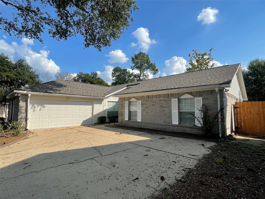 15307 Pebble Lake Dr, Houston, TX 77095 - photo 1