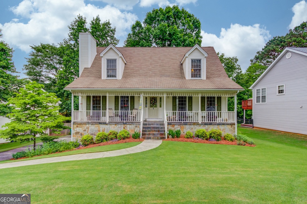 5715 Sugar Crossing Dr, Sugar Hill, GA 30518 - photo 1