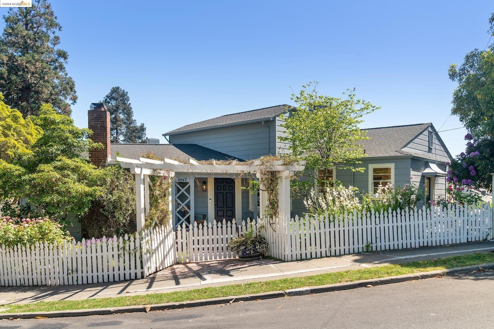 Sold $1,275,000 • Co-Listing Agent