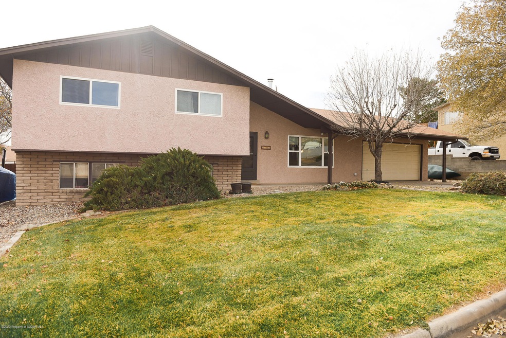 5703 Ravella Dr, Farmington, NM 87402 - photo 1