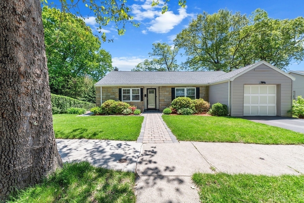 27 Cricket Ln, West Roxbury, MA 02132 - photo 1