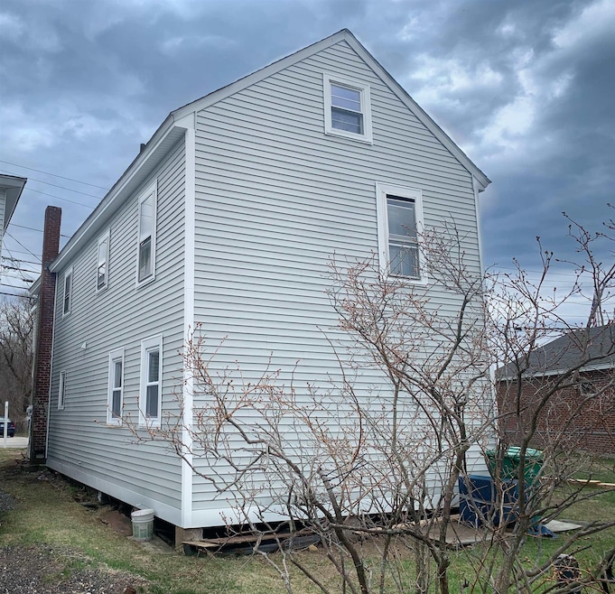 47 Pickering Rd, Rochester, NH 03839 - photo 1