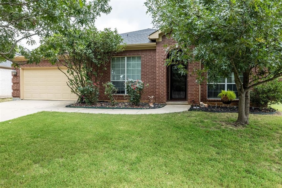 2314 Timber Cove Dr, Weatherford, TX 76087 - photo 1