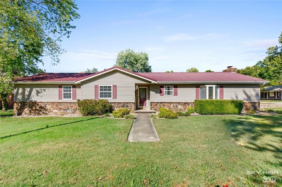 1102 NW 7th St, Bentonville, AR 72712 - photo 1