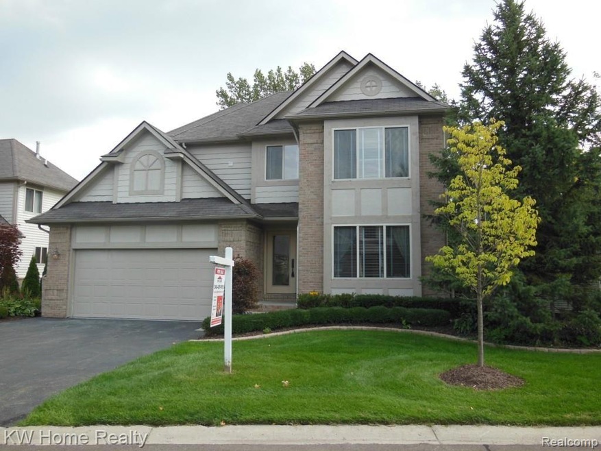 3369 Harbours Blvd unit 1, Waterford, MI 48328 - photo 1