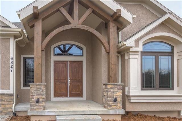 6827 Woodstock Ct, Shawnee, KS 66218 - photo 1