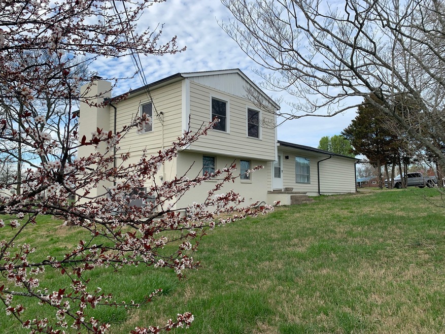 1000 Cowan Ave, Shelbyville, TN 37160 - photo 1