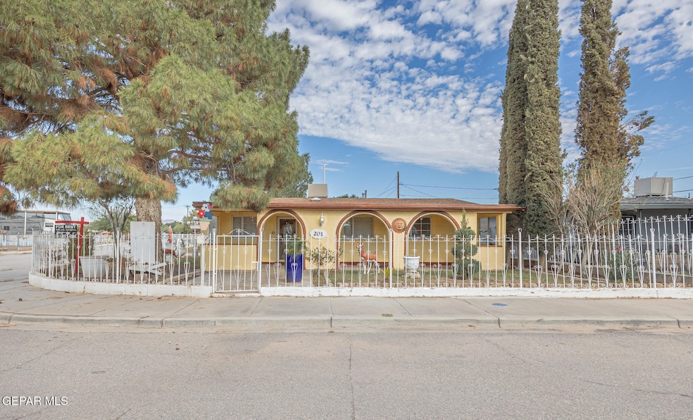 For Rent $1,100/month • Co-Listing Agent