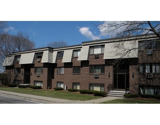 14 Hallmark Gardens unit 2, Burlington, MA 01803 - photo 1