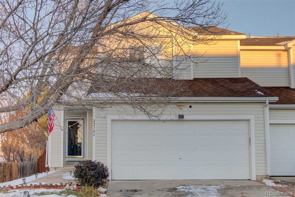 22186 E Berry Place, Aurora, CO 80015 - photo 1