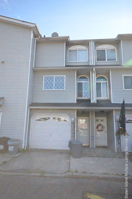 20 Simmons Ln, Staten Island, NY 10314 - photo 1