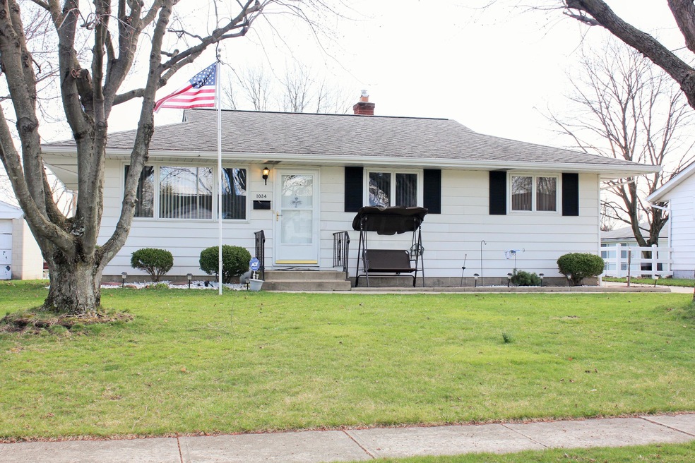 1034 Racine Exterior