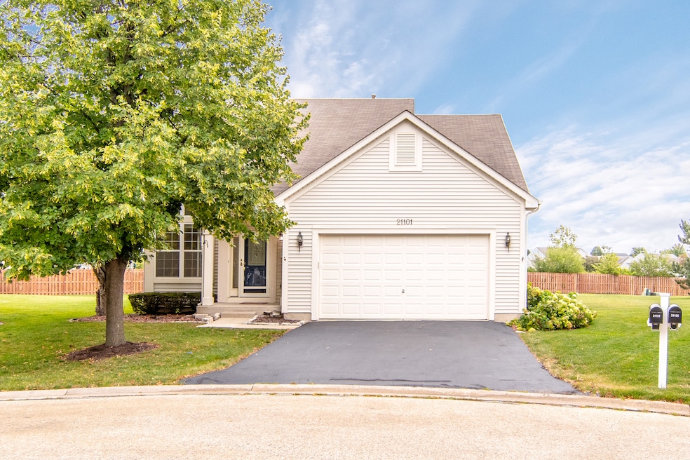 21101 Lily Lake Ct, Crest Hill, IL 60403 MLS MRD11881637