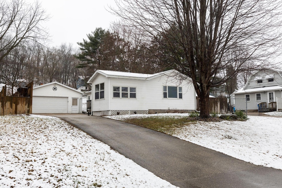 41907 Spillway Dr, Winona, MN 55987 - photo 1