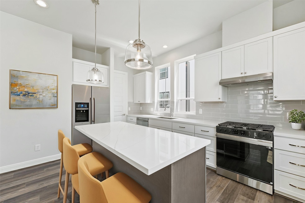 2708 Grand Fountains Dr unit F, Houston, TX 77054 - photo 1