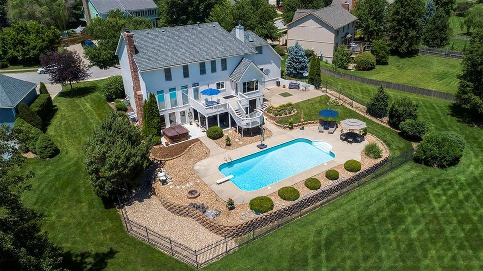 176 Canyon View Dr, Lansing, KS 66043 - photo 1