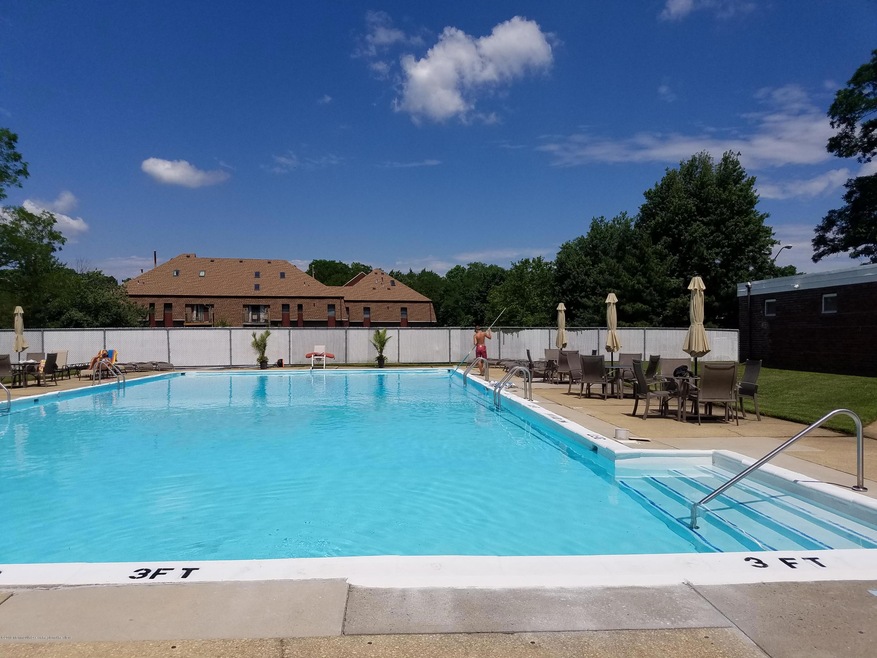 LG pool 6 - Y