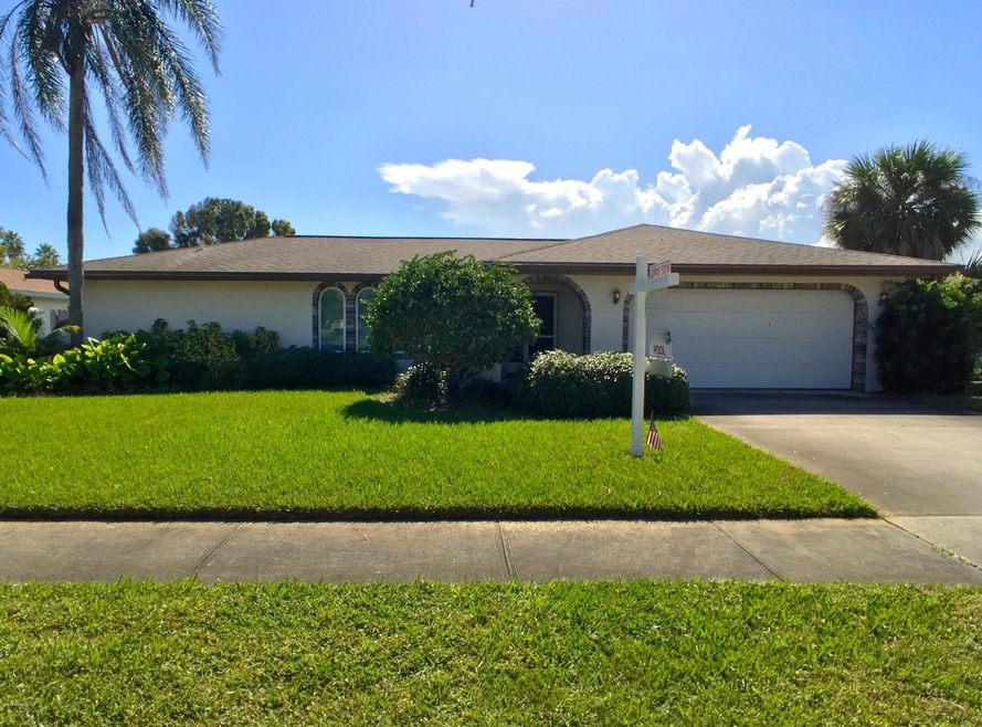 00 411 E Amherst Sun Front - 2