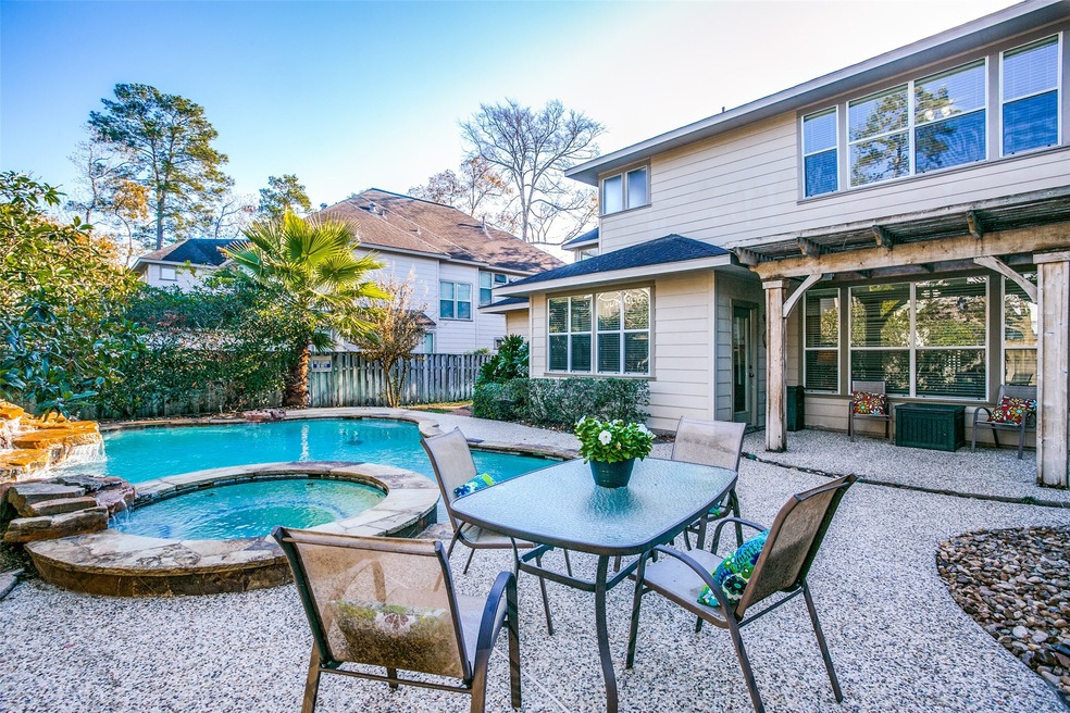 Beautiful backyard for entertaining!