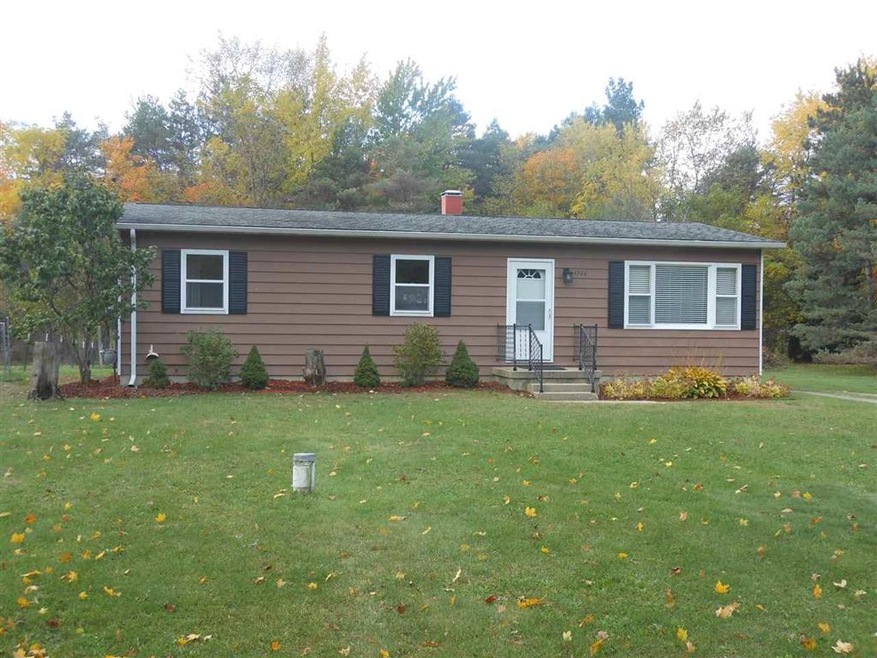 4744 Nancy St, Vassar, MI 48768 - photo 1