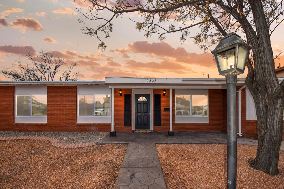 10228 Singapore Ave, El Paso, TX 79925 - photo 1