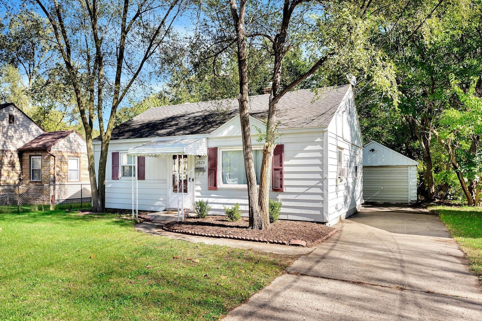 2828 Charlesgate Ave SW, Wyoming, MI 49509 - photo 1